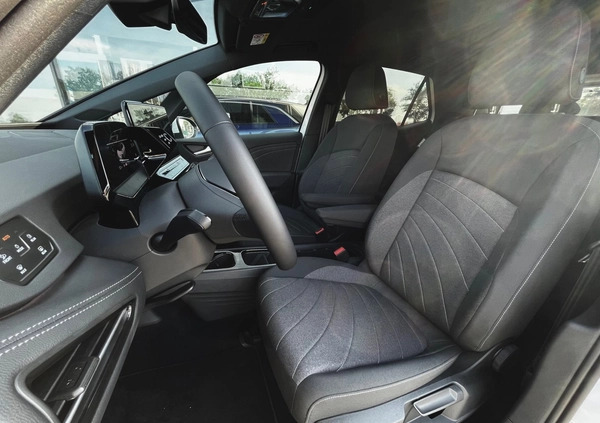 Volkswagen ID.3 cena 226620 przebieg: 2225, rok produkcji 2023 z Opole małe 56